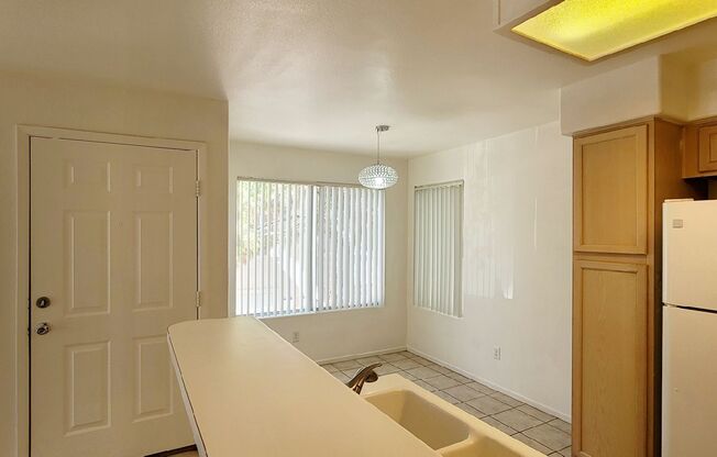 3058 Casey Dr #202  - 2 bedrooms , 2 bathrooms, 987 SQFT