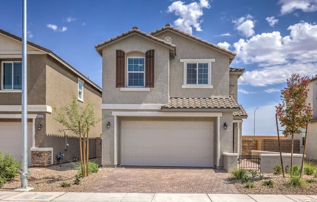 Fully Upgraded - 4bedroom & 2.5 bathrooms-