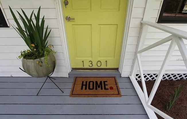 Fully Renovated Home in Prime Tampa Location with Fenced and Private Yard! 3bed |1.5 bath