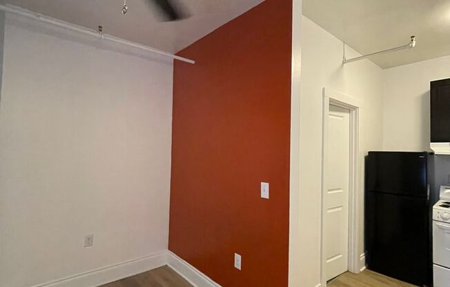 Studio, 1 bath, 300 sqft, $649, Unit 808-221