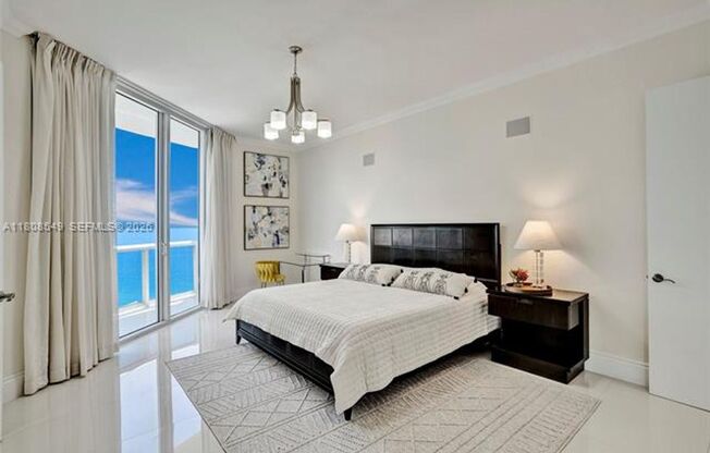 3 beds, 3.5 baths, $12,050, Unit # 1604