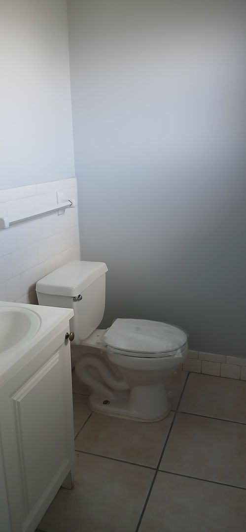 2 beds, 1.5 baths, 980 sqft, $1,300, Unit 247