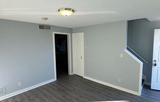 2 beds, 1 bath, $1,100, Unit 66