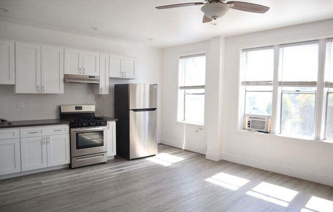 Studio, 1 bath, 500 sqft, $1,300, Unit 206