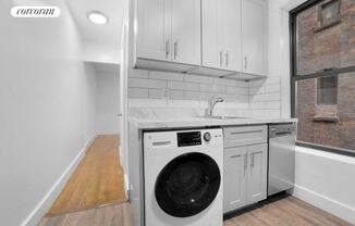 2 beds, 1 bath, $3,300, Unit 21