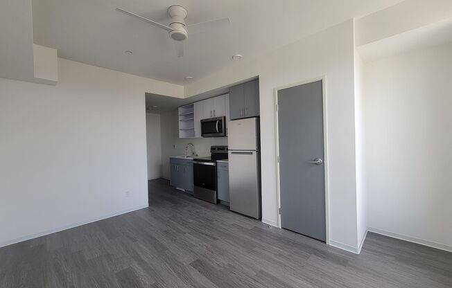 Studio, 1 bath, 270 sqft, $1,440, Unit 510