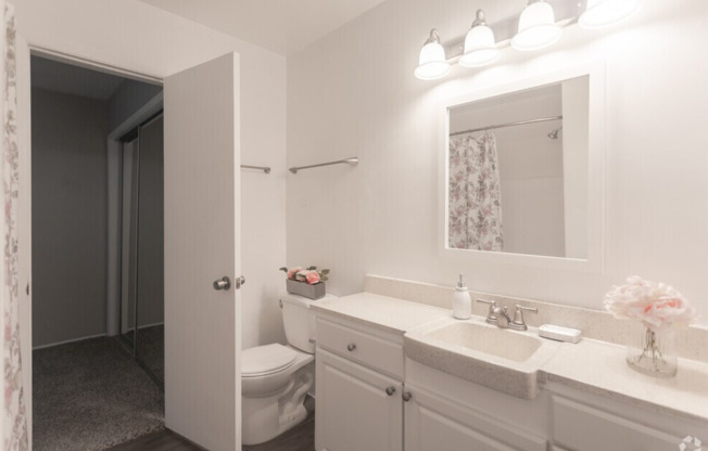 1 bed, 1 bath, 775 sqft, $2,530, Unit Unit 42