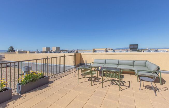 2 beds, 2 baths, $2,995, Unit #513