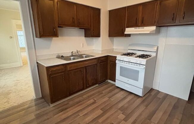 620-22 Fellows Avenue