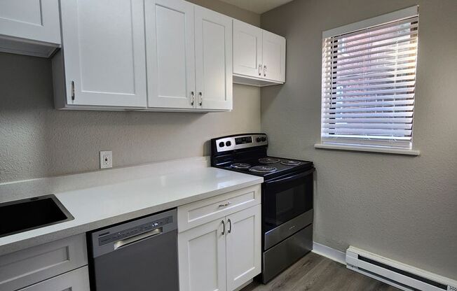1 bed, 1 bath, 465 sqft, $1,300, Unit 411
