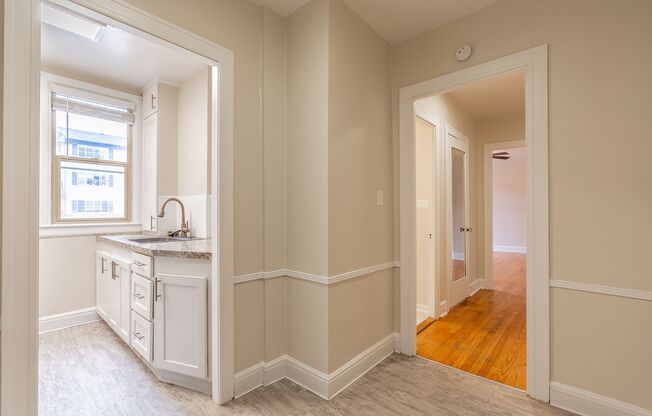 Studio, 1 bath, 478 sqft, $1,195, Unit 107