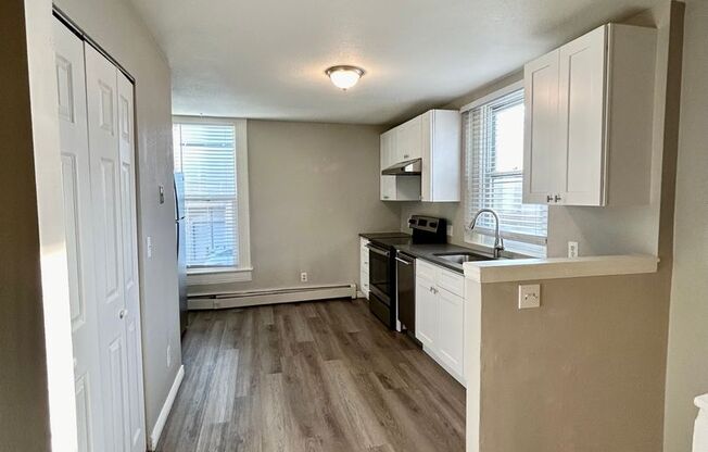 2 beds, 1 bath, 800 sqft, $2,100, Unit 4