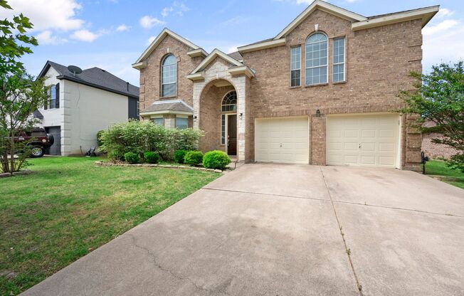 Grand Mansfield Home with newly renovated Kitchen