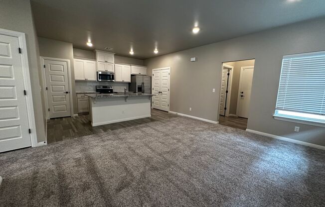 Great Brand New Construction 3Bed 2 Bath 2 Car Garage duplex In Edmond!!