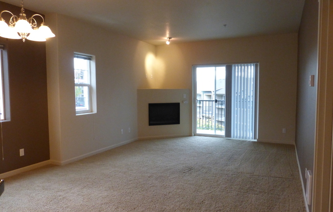 Upper Level Condo w/ Balcony