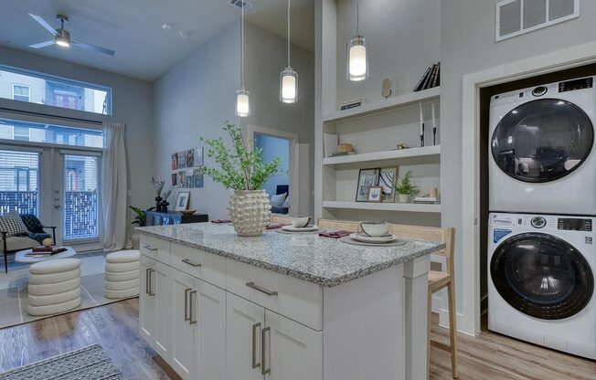 1203 AUSTIN ST