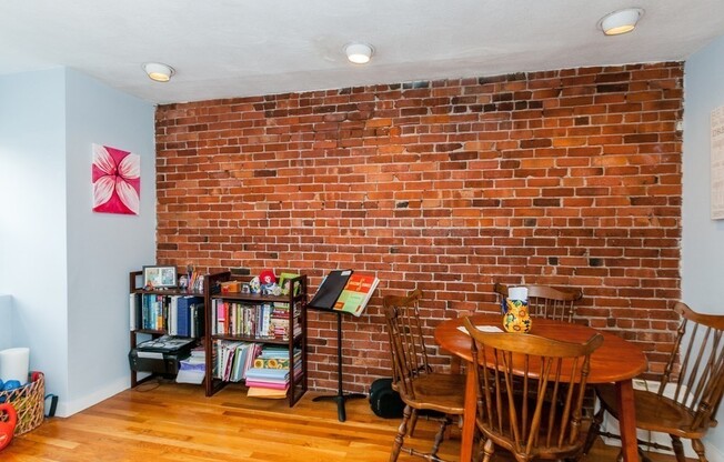 532 Tremont St 4