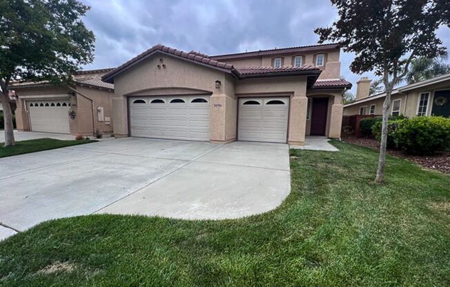 Beautiful 4 bedroom Temecula home sitting ON the Temeku Hills Golf Course!