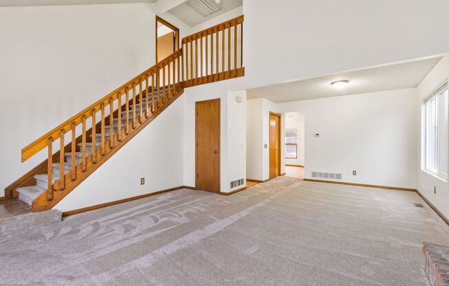 Updated 4 bedroom Convenient Location