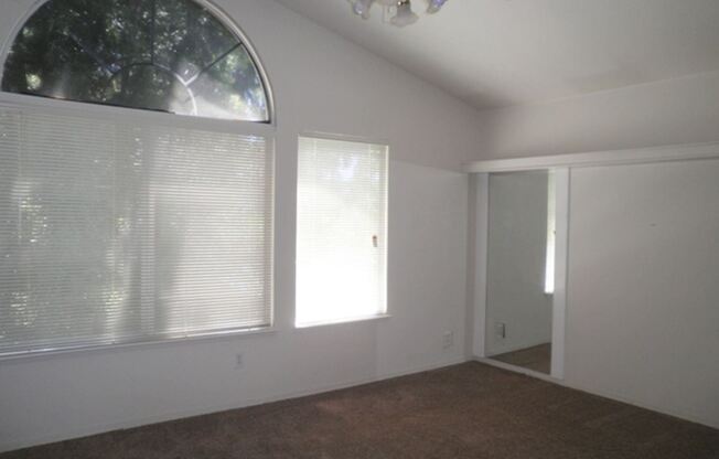 880 William Moss Blvd