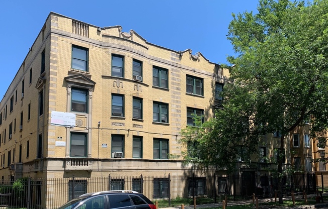 2 beds, 1 bath, $1,150, Unit 4840 #1N