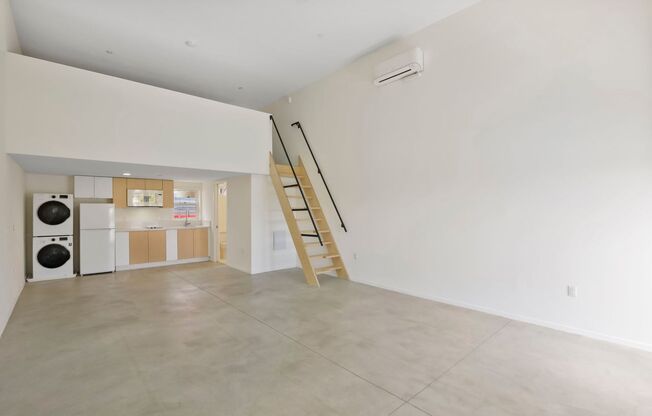 1 bed, 1 bath, 648 sqft, $2,195, Unit 3042