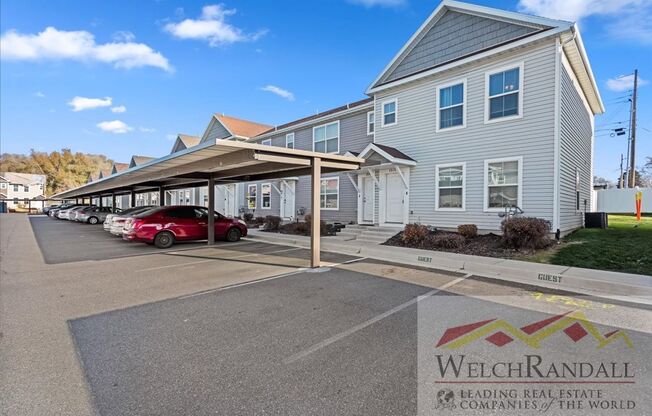 Beautiful Townhome in Sunset