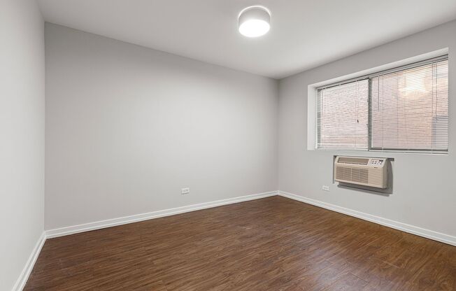 2 beds, 1 bath, 656 sqft, $2,450, Unit 303