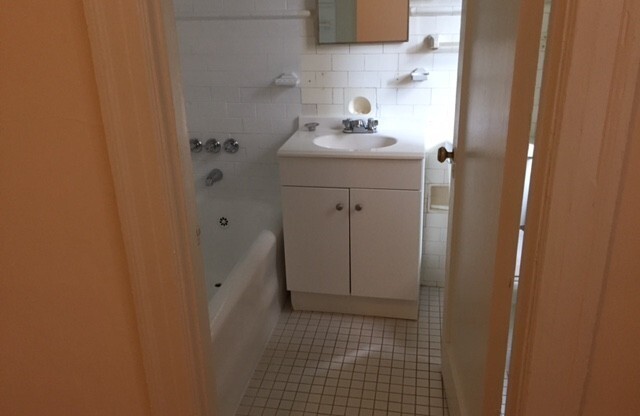 1 bed, 1 bath, 550 sqft, $1,500, Unit 107