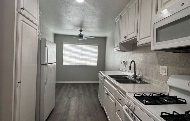 1 bed, 1 bath, 820 sqft, $2,340, Unit S047