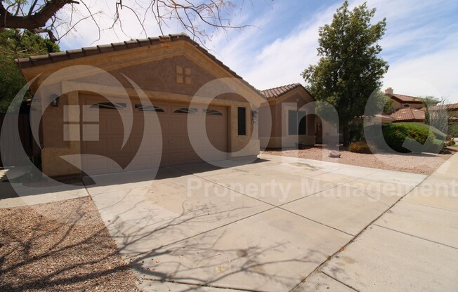 2463 E DETROIT CT