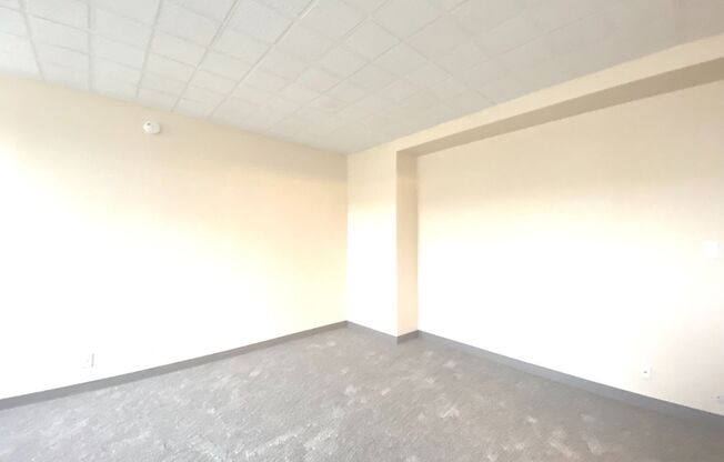 Studio, 1 bath, $845, Unit 392