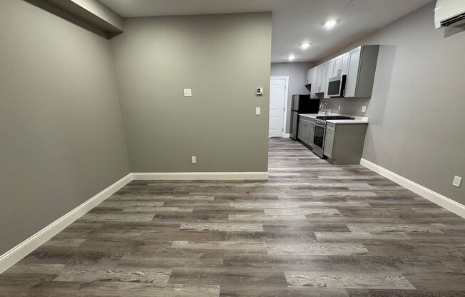 Studio, 1 bath, 349 sqft, $1,850, Unit 302