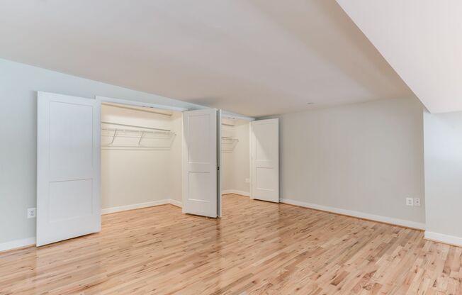 2 beds, 1.5 baths, 1,080 sqft, $1,899, Unit 203
