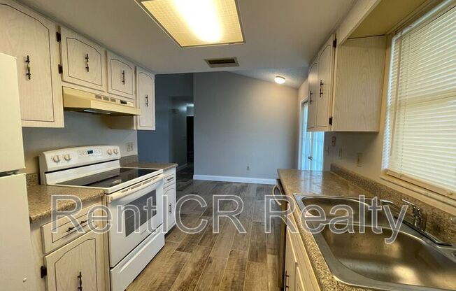 1118 GREENLEA DR