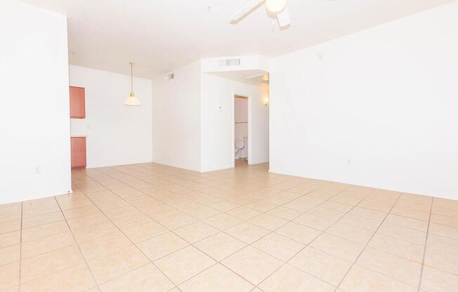 Room with Ceiling Fan at San Martin Apartments, Arizona, 85301