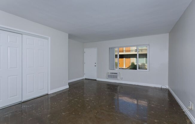 Studio, 1 bath, 444 sqft, $1,495, Unit 04