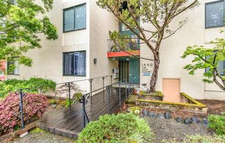 COMING SOON--This large 3 bedroom 2 bath apartment is in the heart of Gourmet Ghetto