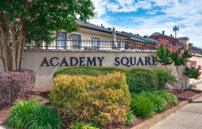109 ACADEMY SQ