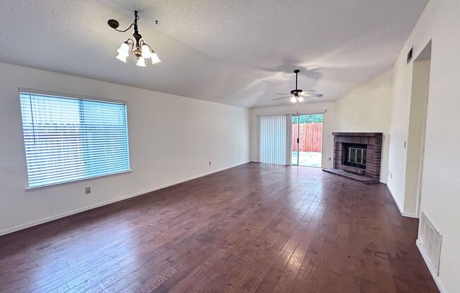 1/3 OFF ONE MONTH RENT IF APPROVED AND MOVED IN BY 12/15