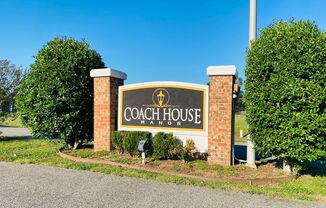 2BR/1.5BA Townhome in Coach House Manor