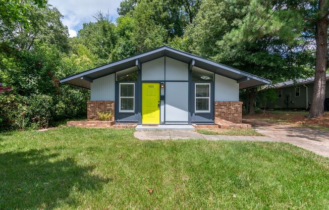 Stunning Renovation in East Durham! 2 Bedroom, 1 Bath, Office, Pet Friendly!
