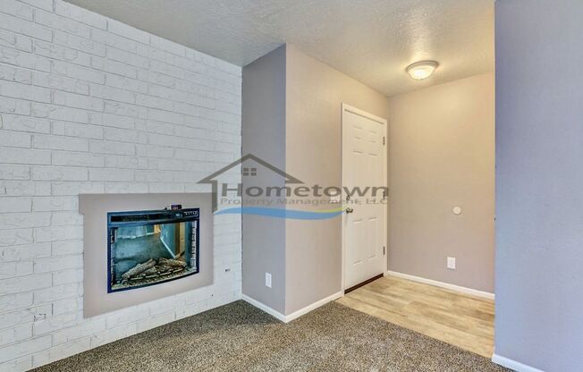 2 beds, 1 bath, 896 sqft, $1,400, Unit Unit 3