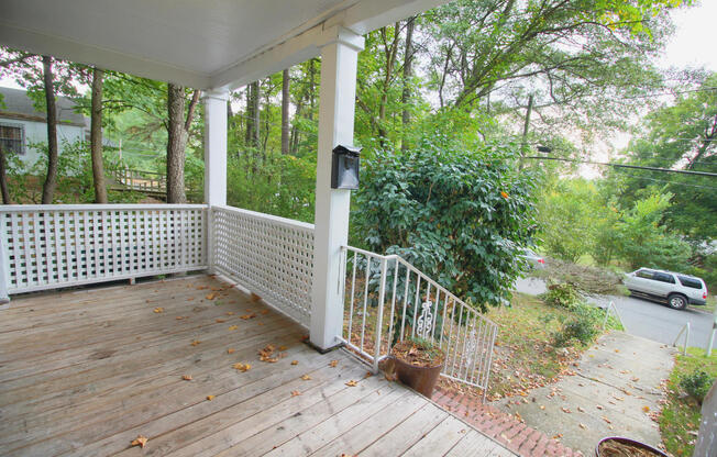 Charming 2 Bed 1 Bath Home With Fenced In Backyard In The Heart Of Durham!!