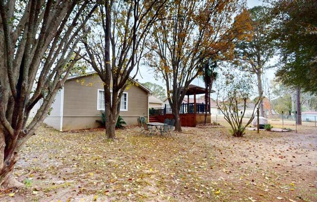 3 beds, 2 baths, 2,043 sqft, $1,700