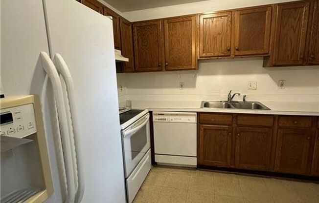 3 beds, 2.5 baths, $1,500