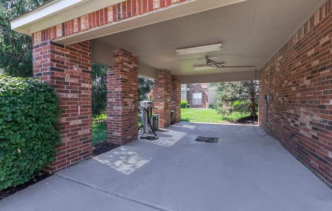 Exterior area at Wynnewood Farms Apartments, Kansas, 66209