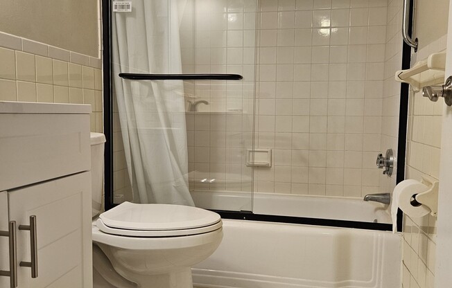 1 bed, 1 bath, 605 sqft, $2,300, Unit 21