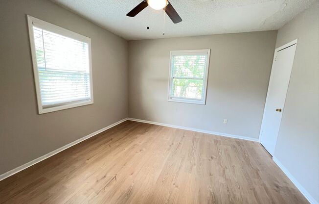 2 beds, 1 bath, $1,195