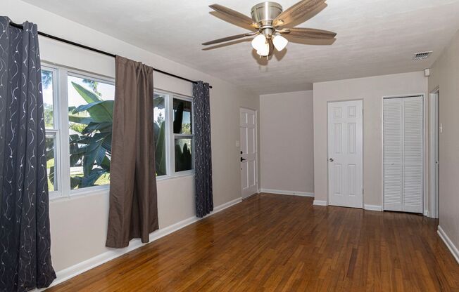 3/1.5 house in Sunshine Gardens